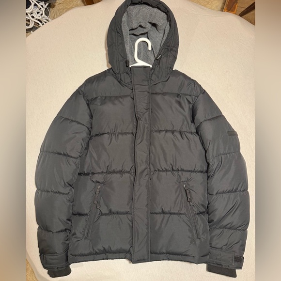 American Eagle big puffer jacket, like new, men’s XS black - Picture 10 of 16